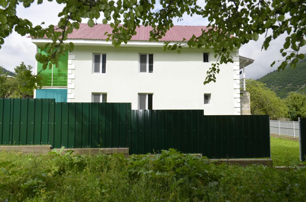 Guest House Gogia Zhabeshi Eksteriør billede